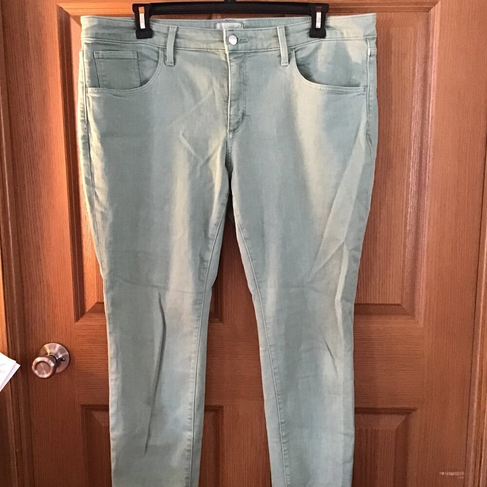 Universal Thread Jeans